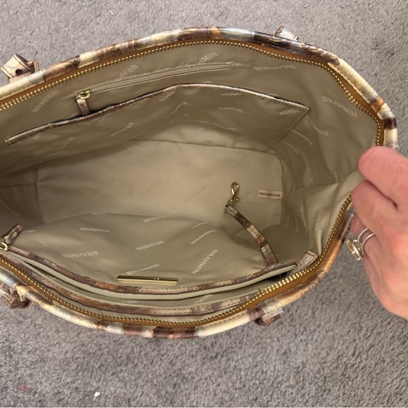 Brahmin Medium Asher with Ady wallet Caribou - Picture 8 of 12